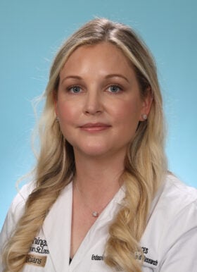 McKee-Alexis_Med_300-280x386